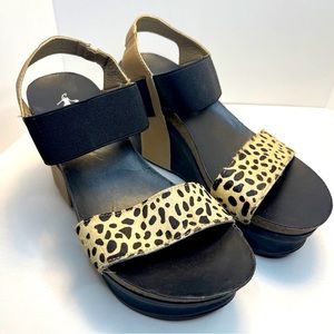 Corky’s wedge leopard print shoes heels 7 black